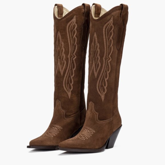 Tuckernuck Shoes - Tuckernuck  Toral Fiona Marron Suede Boots Size 8.5 /39